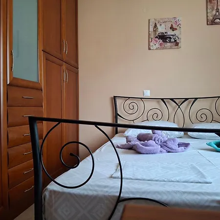 דירה Aurora - Close To Macedonia Airport *