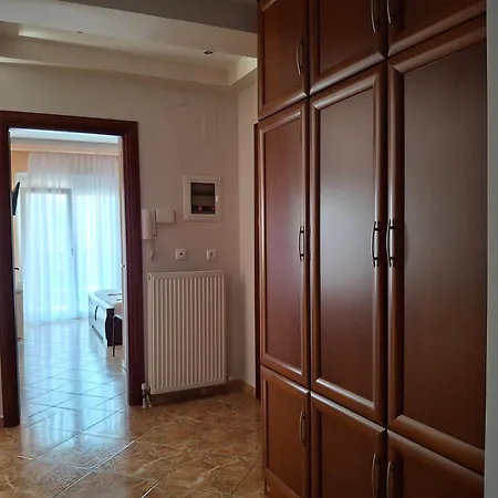 Apartment Aurora - Close To Macedonia Airport