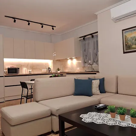 Aurora - Close To Macedonia Airport Apartment